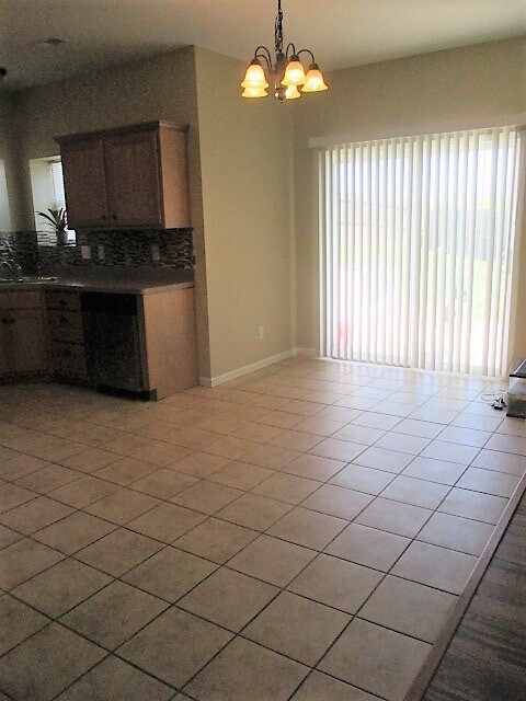 Foto del edificio - Large 3 bedroom Home, North Park Area