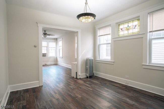 Building Photo - 312 E Elm St