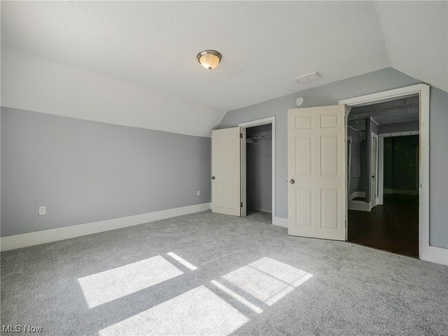 Foto del edificio - 2112 W 93rd St