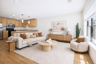 Building Photo - 711 W 32nd St