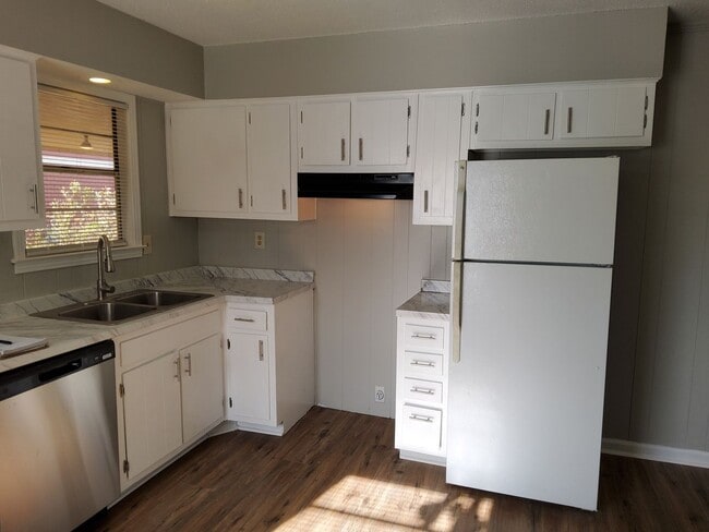 Building Photo - 3499 Braycrest Cove