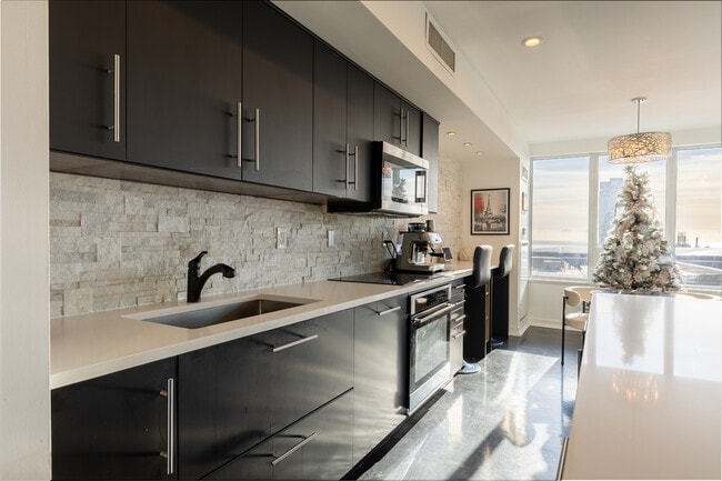 Building Photo - 59 E Liberty St