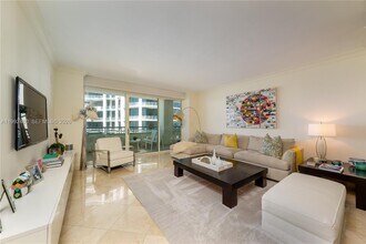 Building Photo - 3400 SW 27th Ave