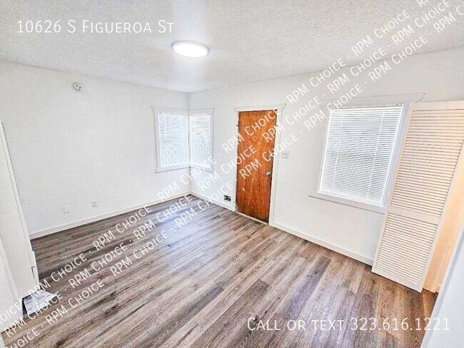 Building Photo - Peaceful studio units in Well-Maintained G...