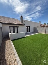Building Photo - 3046 N 24th Dr