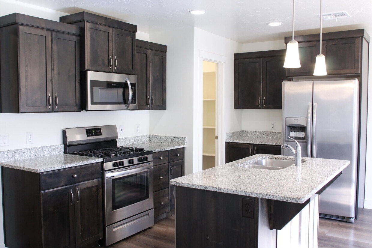 Foto principal - Spacious 4-Bed with 2.5 Baths in St George