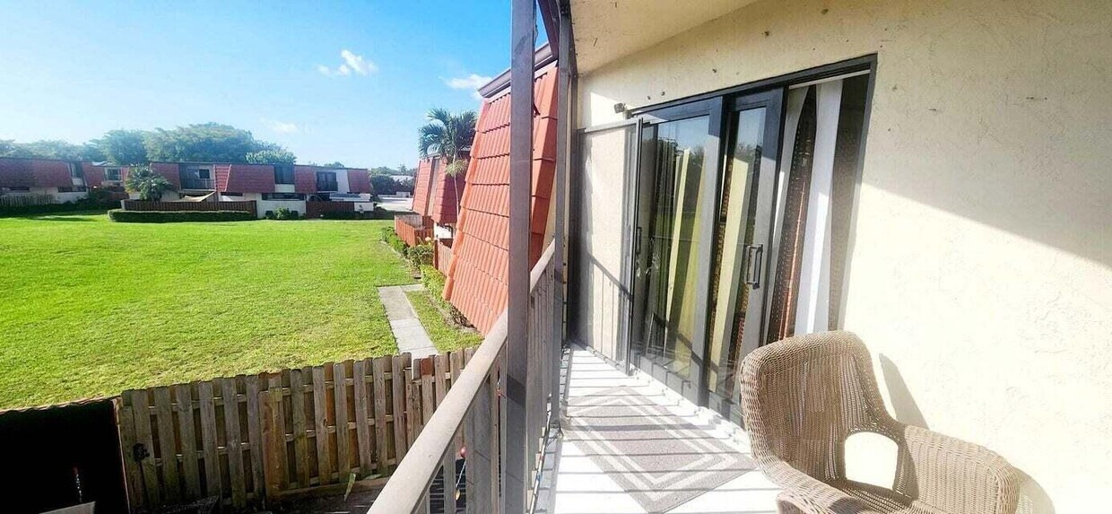 Foto del edificio - 3776 Victoria Dr