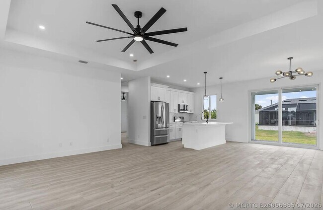 Foto del edificio - 13438 Mcintosh Ave