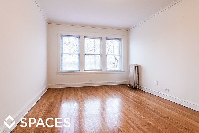 Building Photo - 1 br, 1 bath Apartment - 3422 West Foster #1