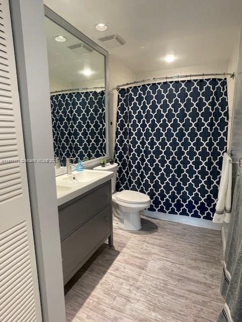 Foto del edificio - 20900 Leeward Ct