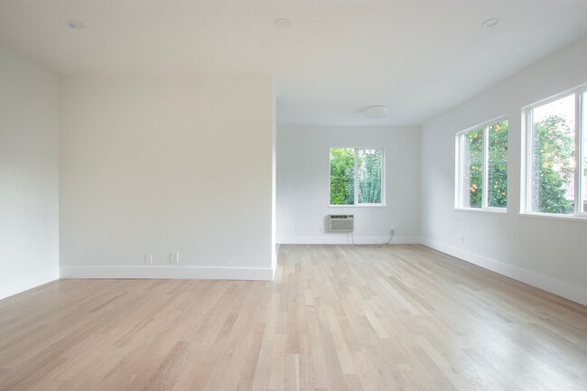 Building Photo - Sierra Bonita 1 LLC