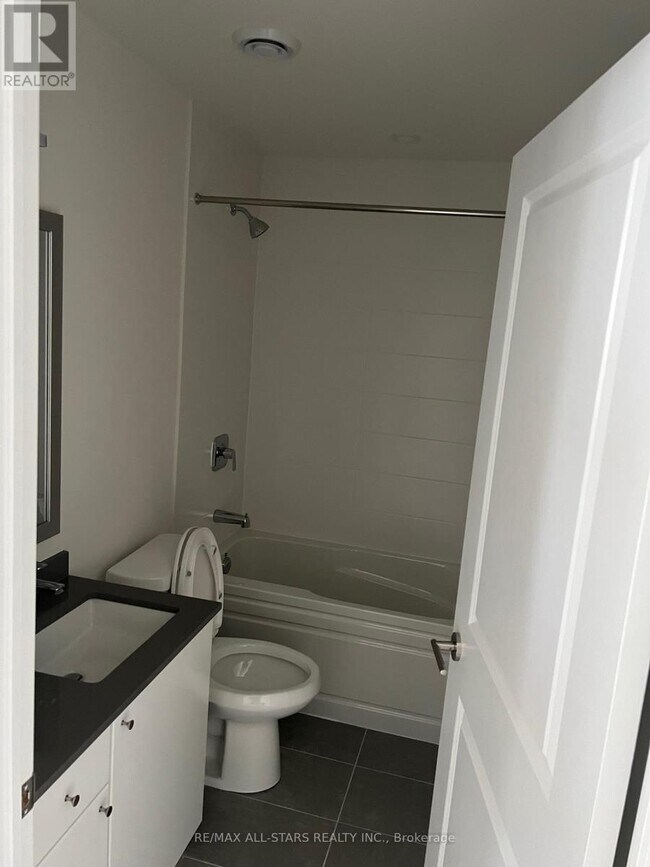 Building Photo - 3260 Sheppard Ave E