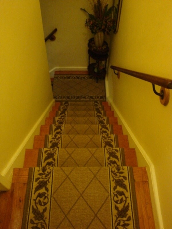 Building Photo - 2 Camelot Dr