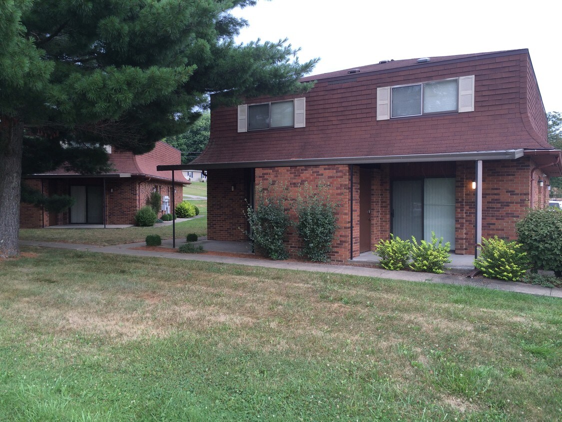 Primary Photo - 6280 Carolina Rd