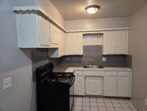 Building Photo - 218 SE 44th St