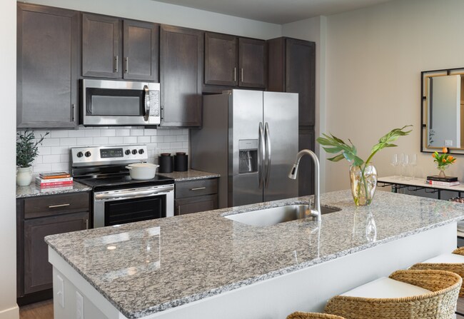 Building Photo - Apartment for Rent