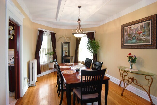 Foto del edificio - 322 S Ridgeland Ave