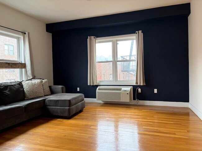 Foto del edificio - 5501 Hudson Ave