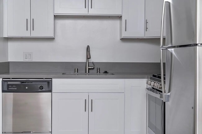 Foto del edificio - 520 E Magnolia Blvd