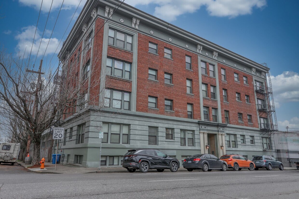 Primary Photo - Charming Vintage Studio in NW Portland nea...
