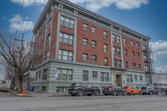 Building Photo - 1631 NW Everett St