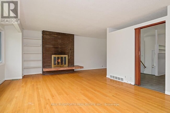 Building Photo - 16 Solva Dr
