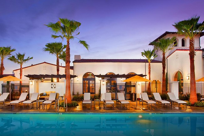 Building Photo - Paseos at Ontario