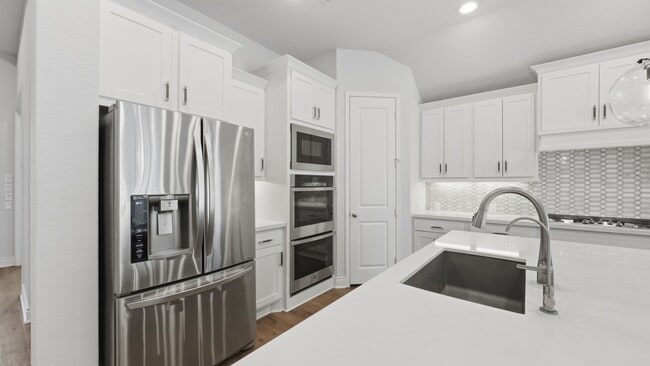 Building Photo - 2189 Prado Dr