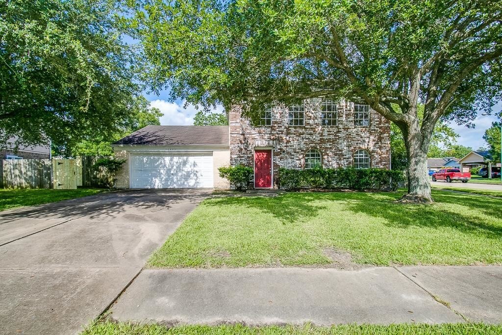 Primary Photo - 15802 Ridgecroft Rd