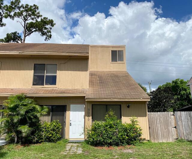 Building Photo - 9086 Green Meadows Way