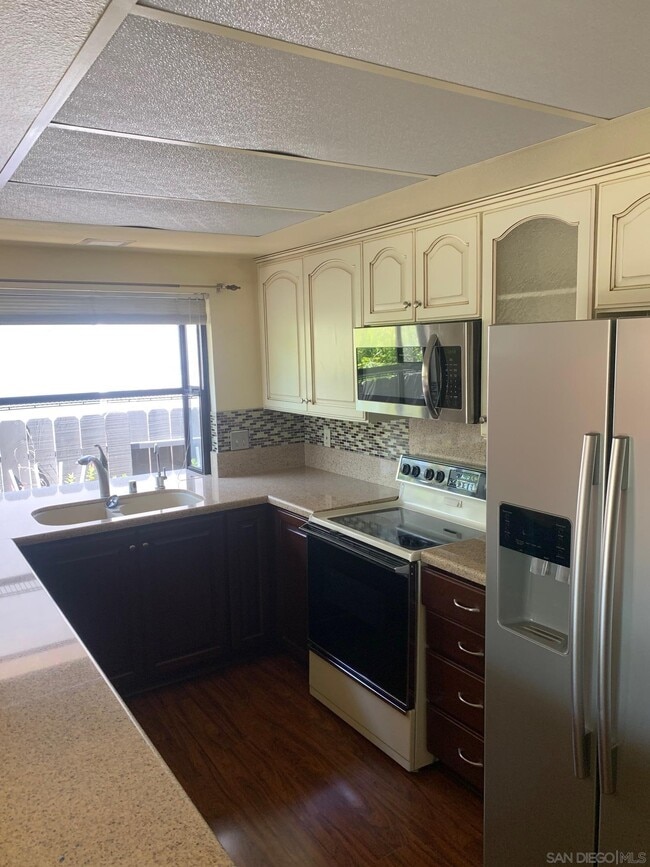 Building Photo - 15993 Lofty Trail Dr
