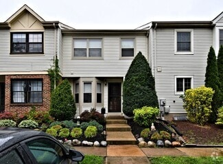 Building Photo - 305 Ward Ct