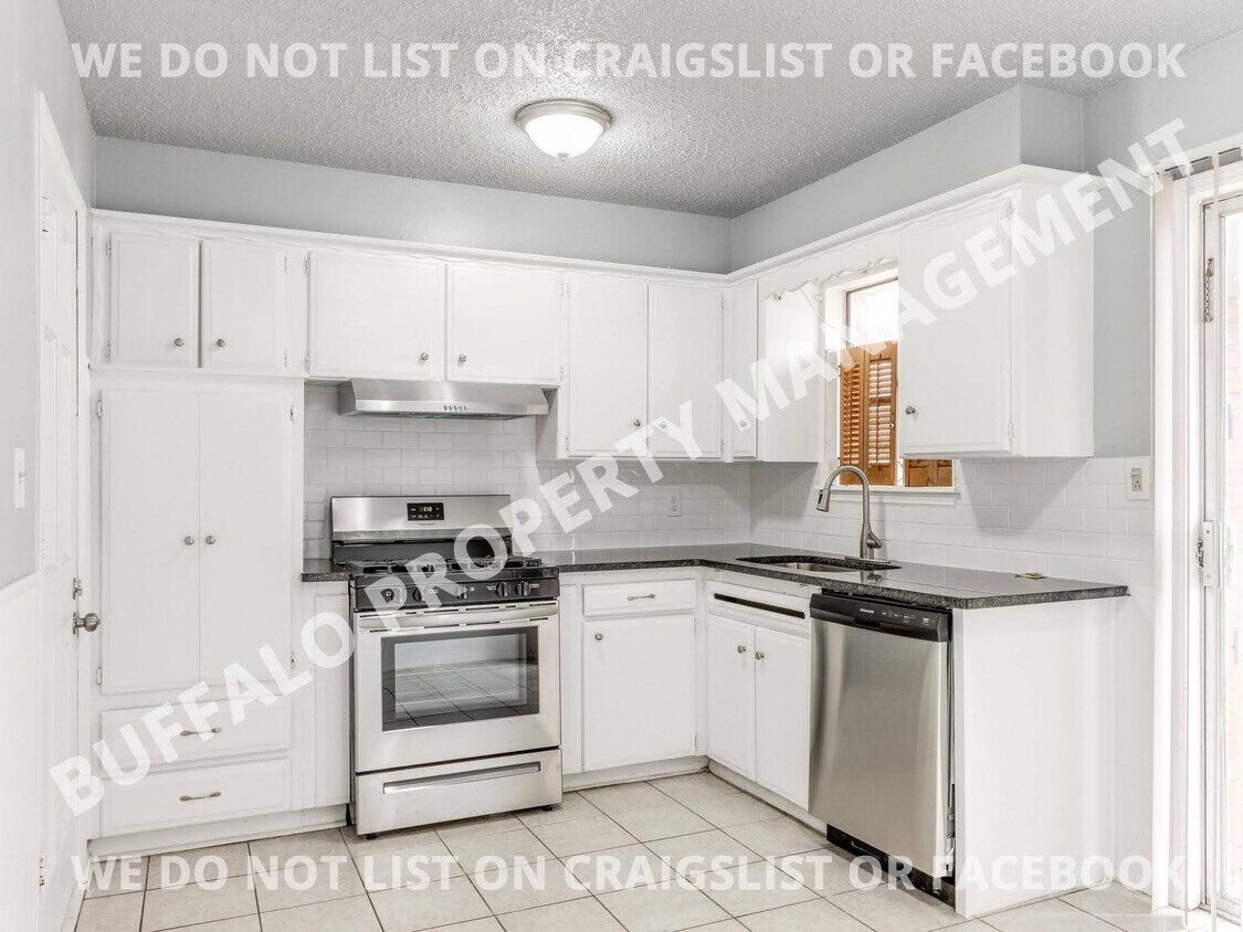 Primary Photo - 2909 SW 65th Pl