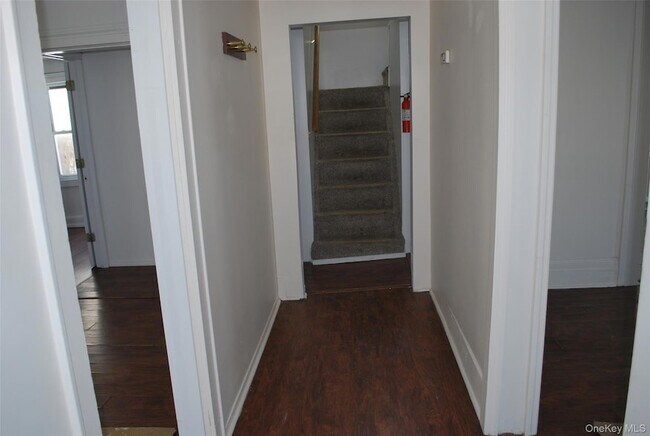 Foto del edificio - 22 Dekay Rd