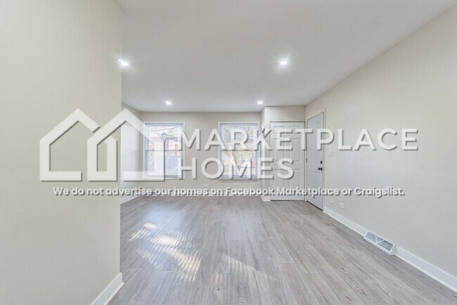 Foto del edificio - 512 Darlene Ln