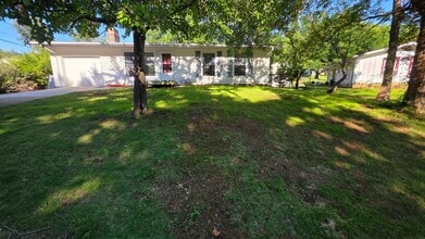 Building Photo - 10121 Hardesty Ave