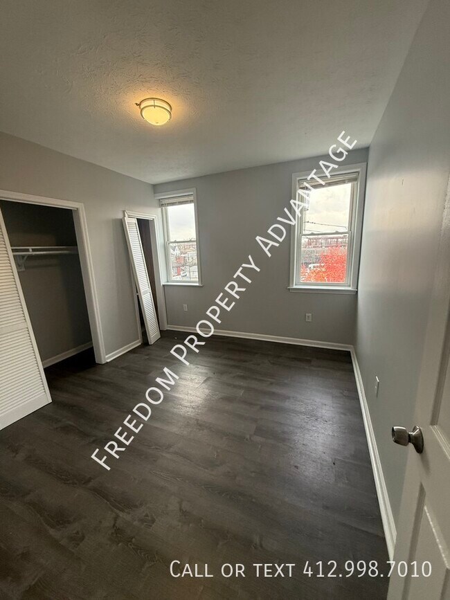 Foto del edificio - 7301 Hamilton Ave