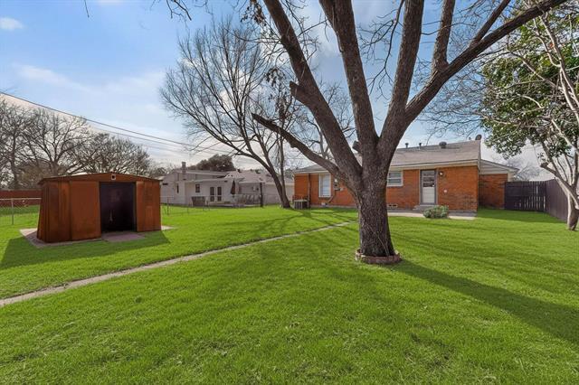 Building Photo - 11122 Stallcup Dr