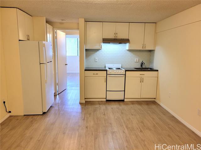Building Photo - 2860 Waialae Ave
