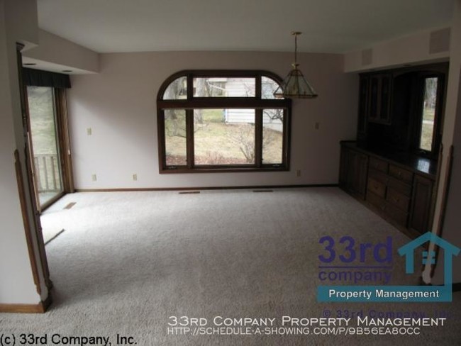 Foto del edificio - 3 bedroom in Bloomington MN 55437