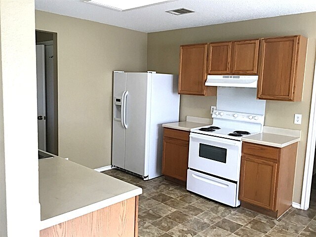Building Photo - 2947 Donnell Dr