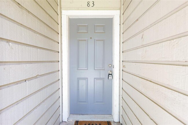Foto del edificio - 17401 Red Oak Dr