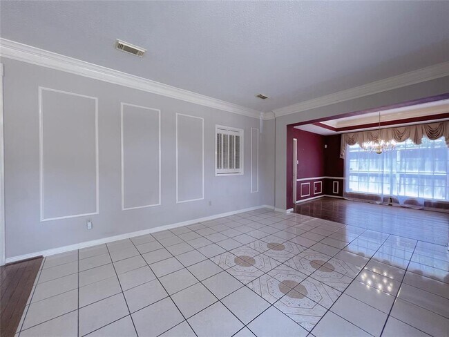 Building Photo - 2115 Avenida La Quinta St