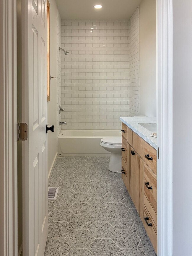 Foto del edificio - *** 3 Bedroom New Build In SE ! ONE MONTH FREE !!!!