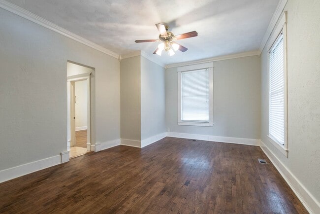 Building Photo - Available August 1!