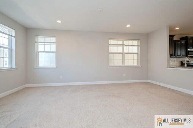Foto del edificio - 1601 Hights Farm Rd S