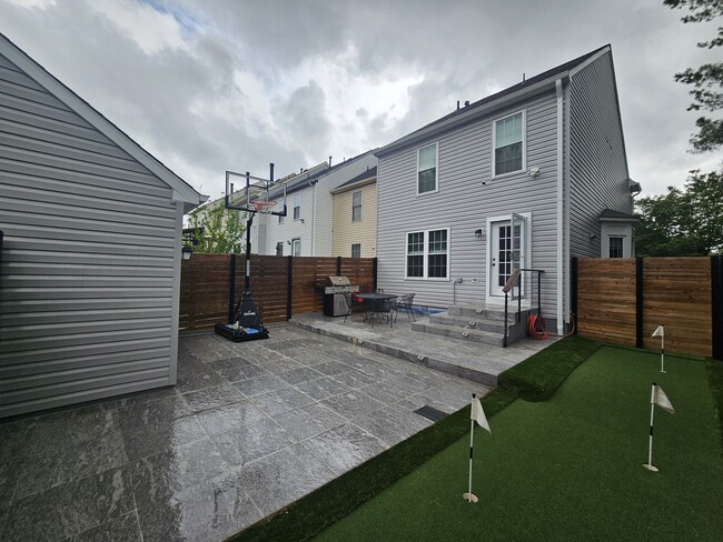 Building Photo - 16831 Centerfield Way