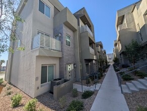 Building Photo - 1151 Amelia Pointe St