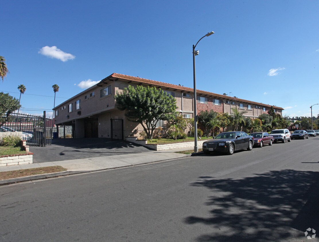 Foto del edificio - 4305 Gateway Ave