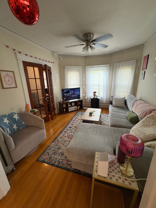 Foto del edificio - 34 Sunset Rd